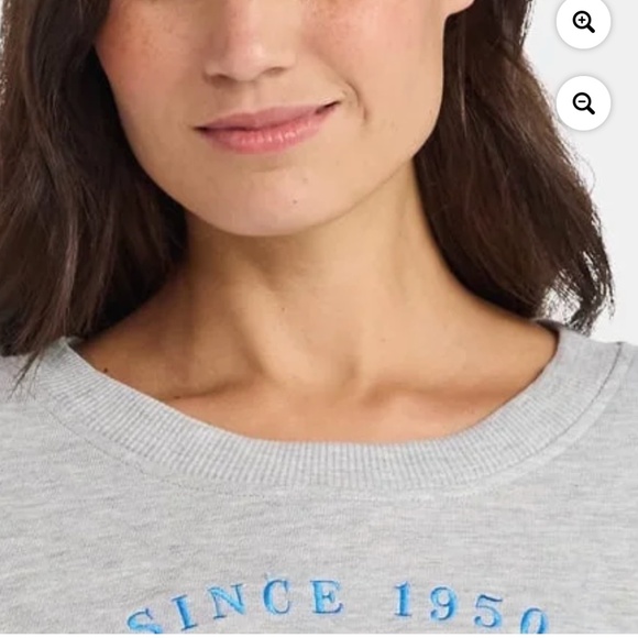 Peanuts Snoopy Women’s Heather Gray Sweatshirt Size XL NWT - Picture 4 of 9